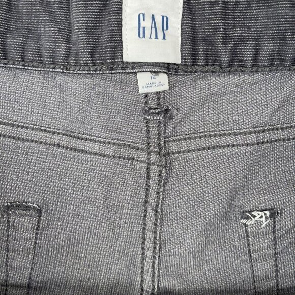 Gap SIZE 14 Charcoal Gray Small-Rib Raw Hem Corduroy Shorts, 4-Inch Inseam - Picture 3 of 5